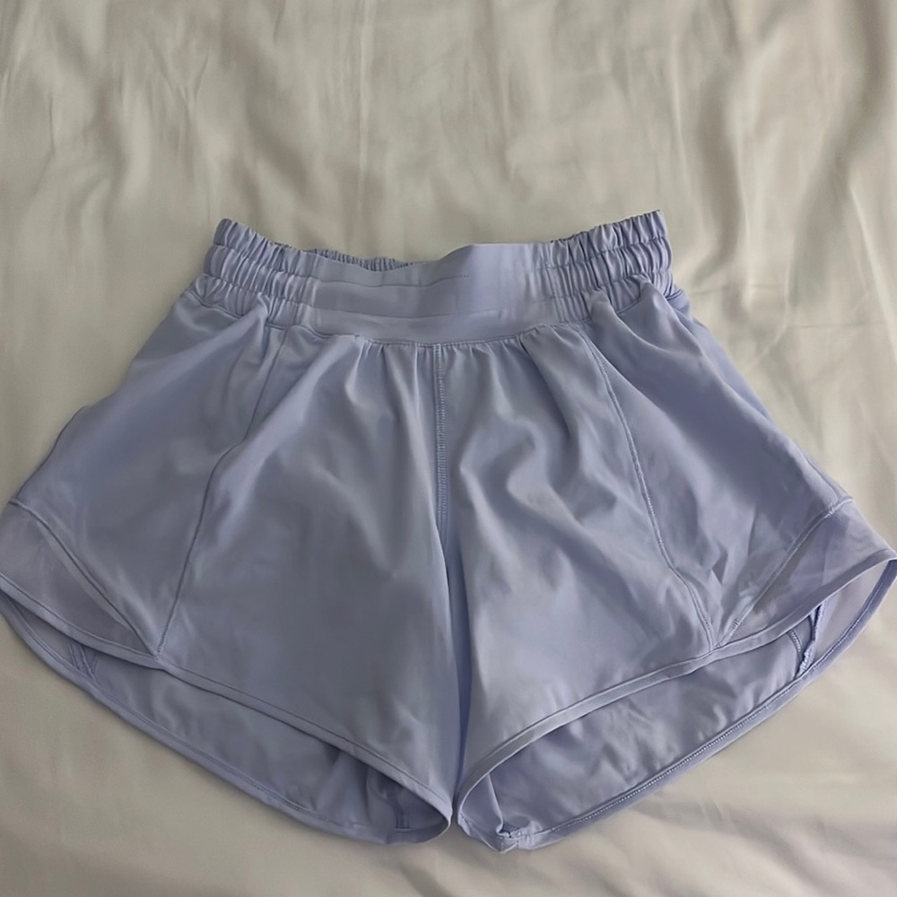 Lululemon Hotty Hot light purple (Lilac) shorts, Size 2 (2.5”)